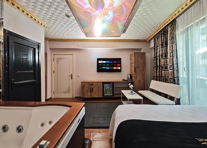 Royal Kumkapi Hotel 3*