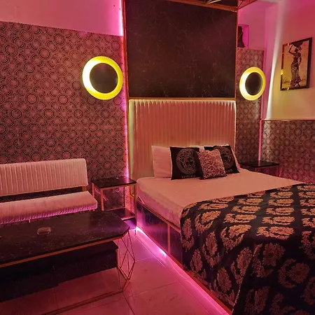 Royal Kumkapi Hotel 3*