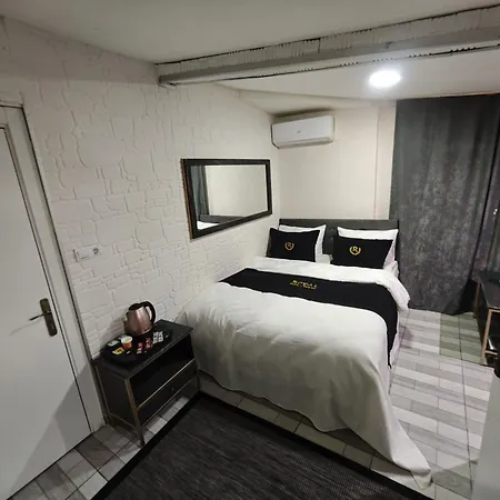 Royal Kumkapı 3*