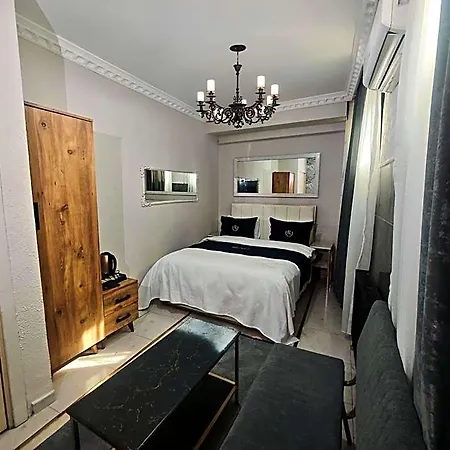 Royal Kumkapi Hotel 3*
