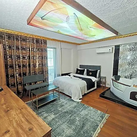 Royal Kumkapi Hotel 3*