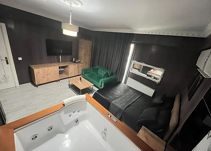 Royal Kumkapi Hotel 3*